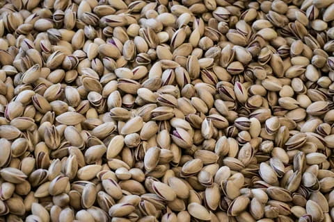 تصویر 2 از پسته اکبری سوپر لوکس با طعم عالی و ظاهر کشیده